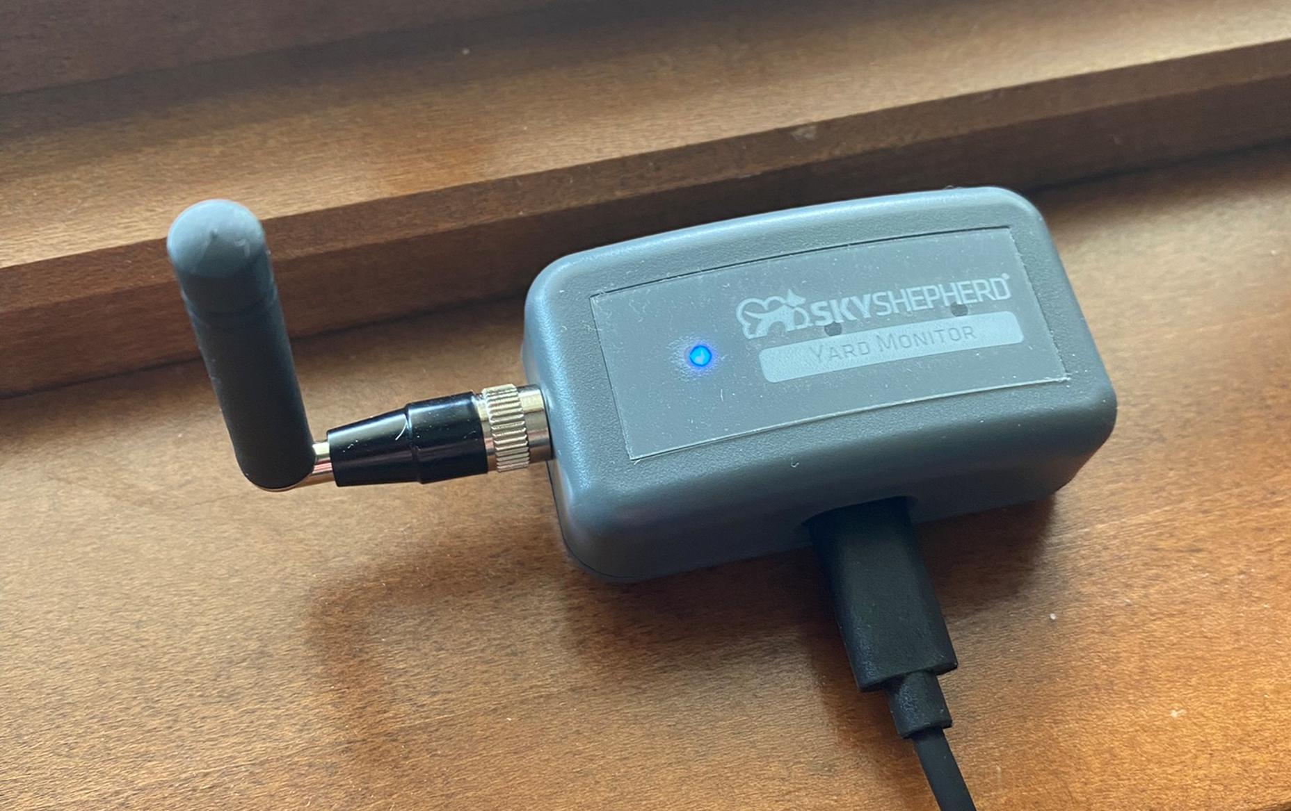 SkyShepherd_G3_5YardMonitor_TopView_ConnectedtoBLE.png
